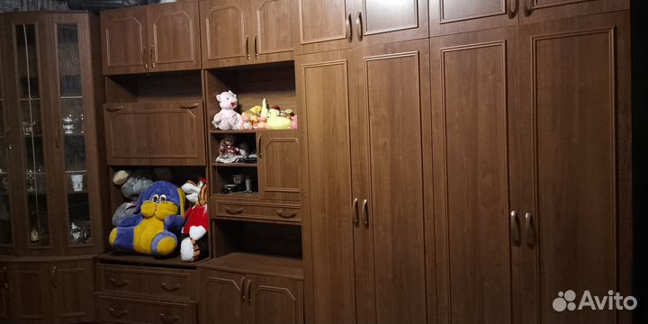 Продаётся стенка 5 секций новая