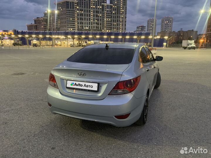 Hyundai Solaris 1.6 МТ, 2011, 215 564 км