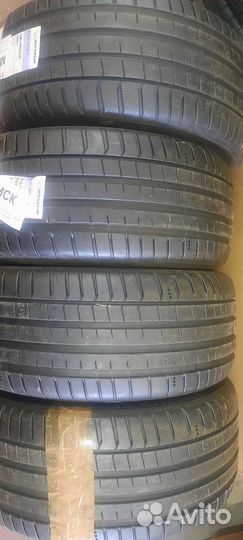 Michelin Pilot Sport 5 245/40 R19 98Y