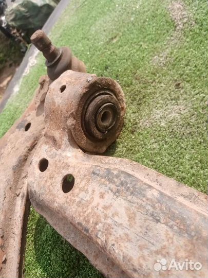 Рычаг передней подвески Opel Vectra B