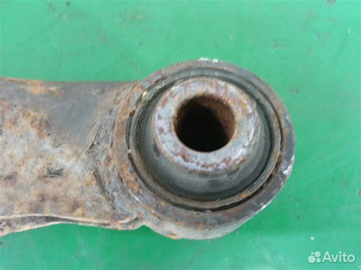 Рычаг подвески задний правый Nissan Juke NF15