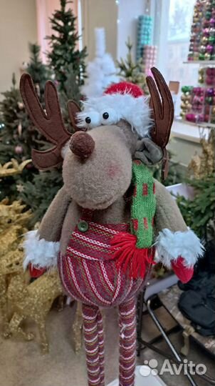 Плюшевый олень на Новый Год