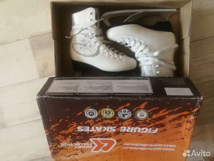 Коньки фигурные 31 р-р