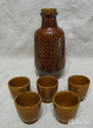Штоф и пять стопок майолика (338)