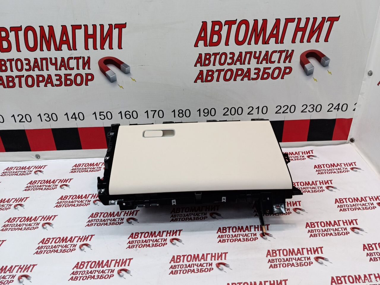 Бардачок в сборе Lixiang L7