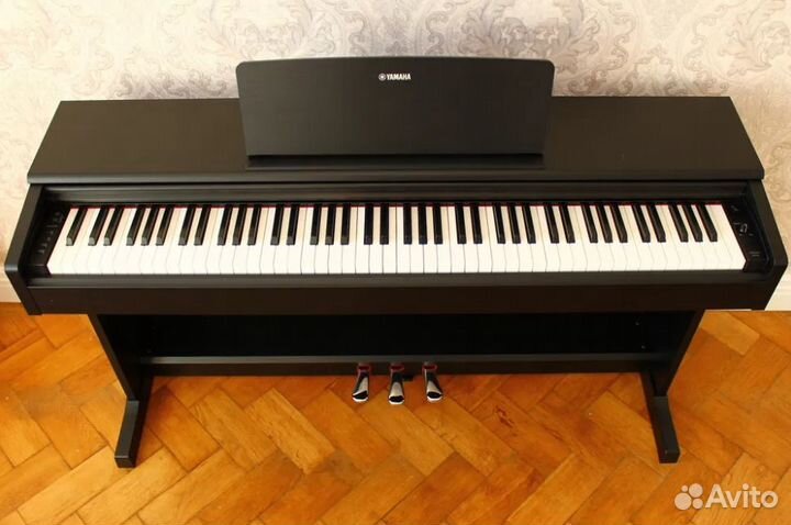 Yamaha YDP-144 B Arius