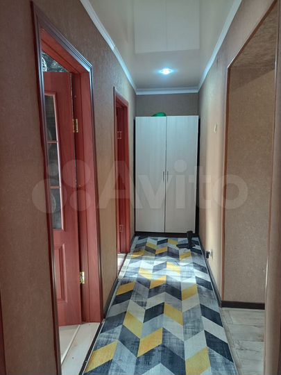 4-к. квартира, 82 м², 1/3 эт.