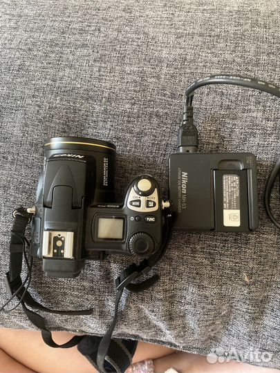 Ретро Фотоаппарат (Nikon coolpix 5700 )