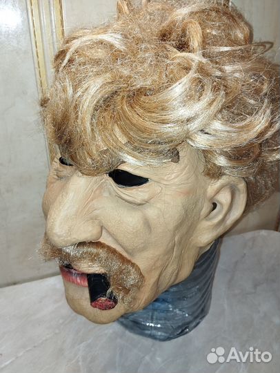 Маска маскарадная