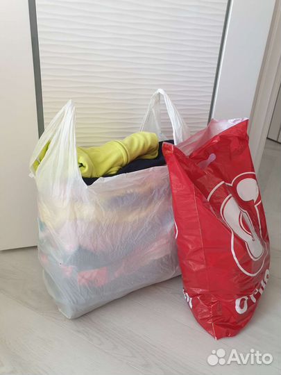 Вещи пакетом на девочку 104-110, ветровка,джинсы