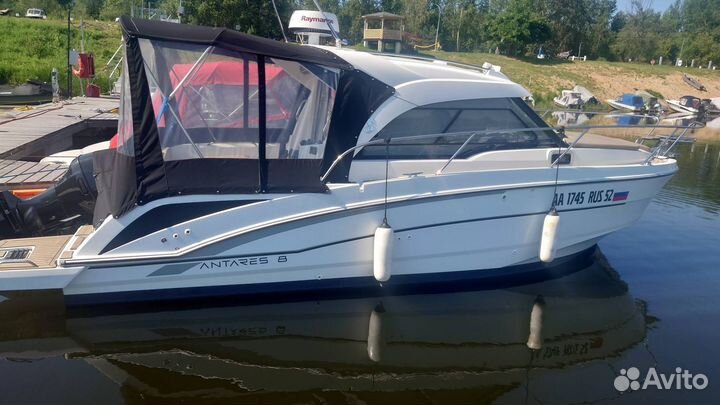 Катер каютный Beneteau Antares 8 - 2018