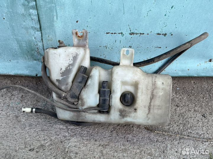 Бачок омывателя BMW E38 под омыватель фар
