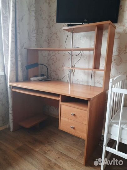 Компьютерный стол