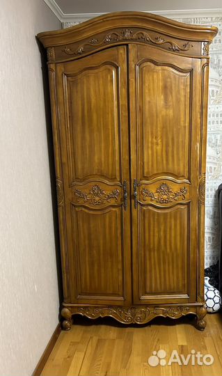 Винтажный шкаф