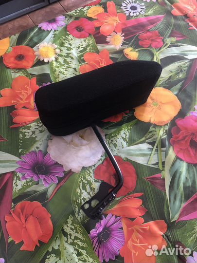 Подлакотник на автомобиль