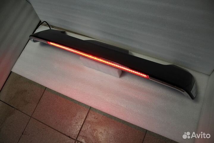 Land Cruiser 200 Спойлер Luxury Sport O8HS7