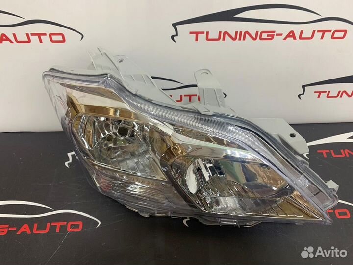 Фары на Premio 260 светлые хром