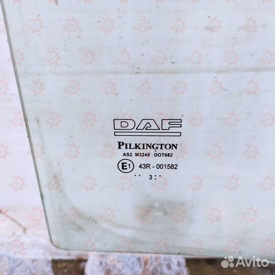 Стекло двери правое DAF 105
