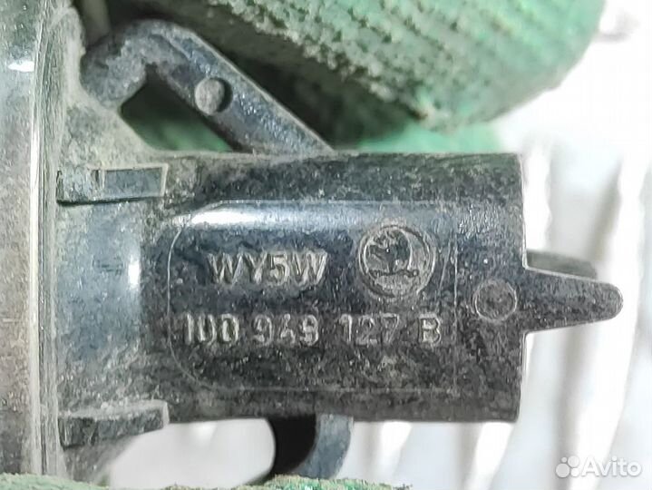 Повторитель в крыло левый Skoda Fabia 2007 2015