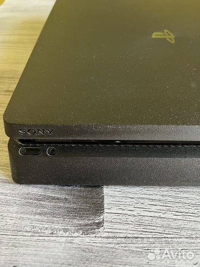 PlayStation 4 (PS4)