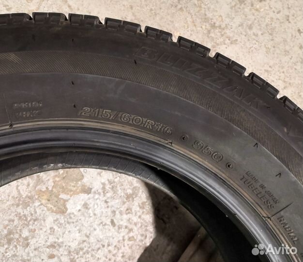 Bridgestone Blizzak VRX 215/60 R16