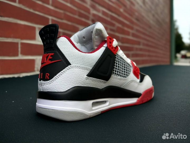 Кроссовки женские Nike air jordan 4 retro