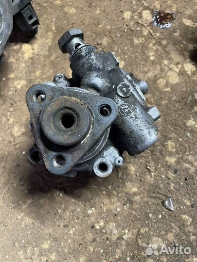 Насос гур VW Passat B5 VR5 AGZ 2.3 150 л.с 99г