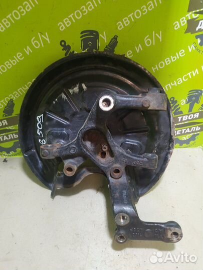 Ступица цапфа кулак задняя правая Volkswagen Golf