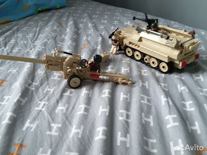 Танк из лего слубан