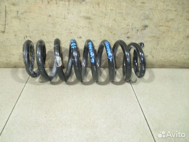 Пружина задняя Suzuki Grand Vitara 3