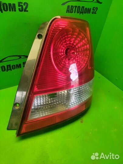 Фонарь задний правый Kia Sorento 1