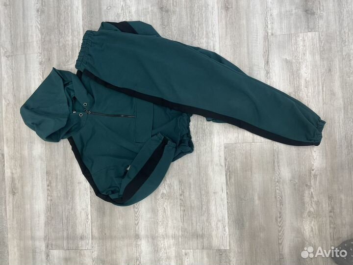 Спортивный костюм женский