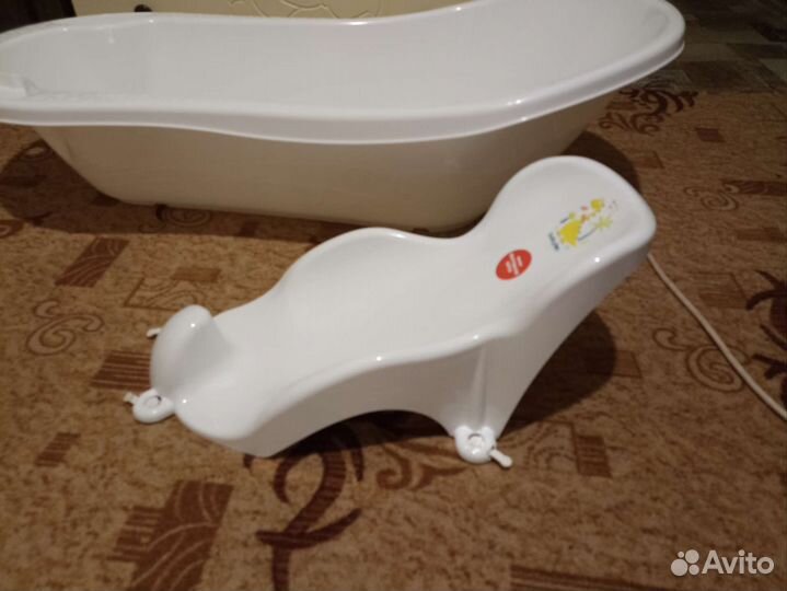 Детская ванночка для купания с подставкой