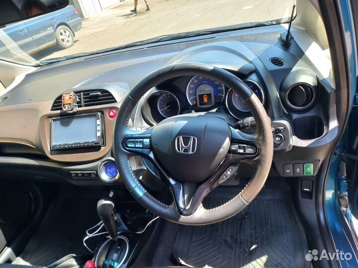 Honda Fit Shuttle 1.3 CVT, 2012, 110 000 км
