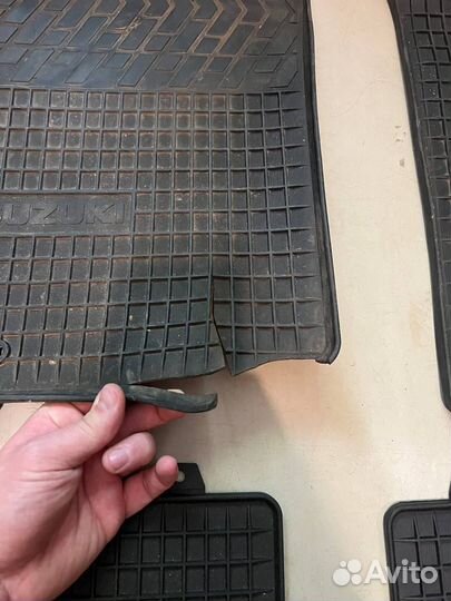 Резиновые коврики Suzuki SX4