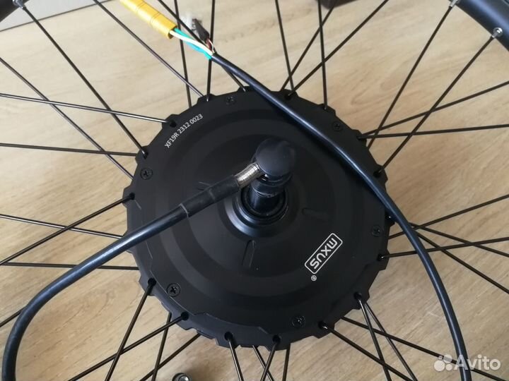 Mxus XF19R 48 V/1000 W в ободе 27,5