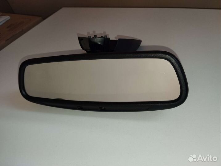 Зеркало заднего вида салонное с авто затемнением