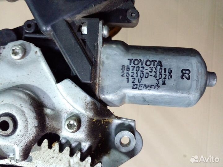Стеклоподъемник передний левый Toyota Corolla 150