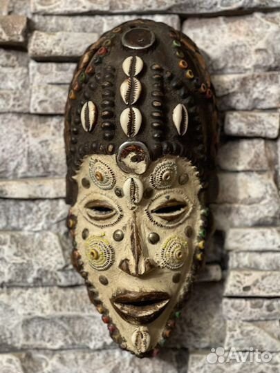 Маска африканская старая. Аутентичная