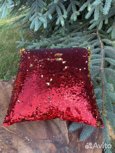 Подушки декоративные с пайетками