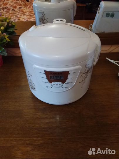 Мультиварка Scarlet SC-410