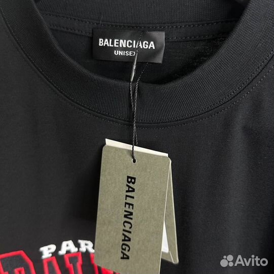 Футболка Balenciaga