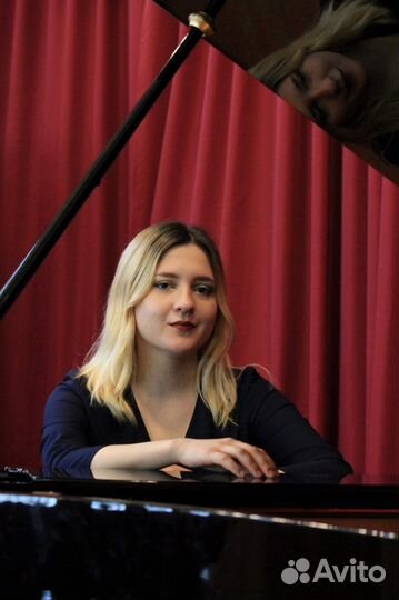 Преподаватель фортепиано и сольфеджио