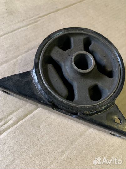 Опора двигателя Volvo