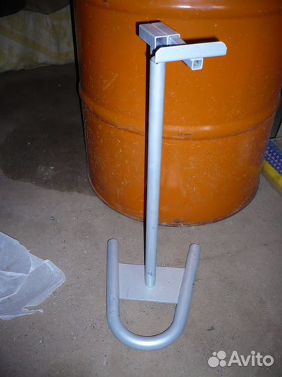 Полки кронштейны стойки под колонки поворотные