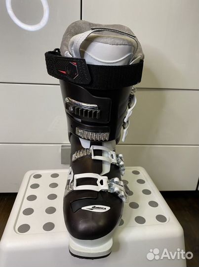 Горнолыжные ботинки