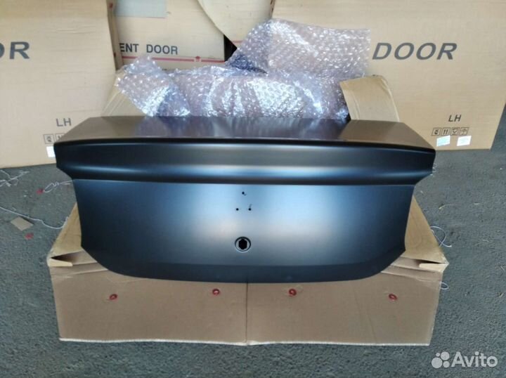 Крышка багажника Renault Logan 2 2013 - 2022