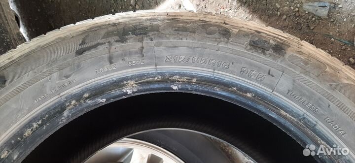 Bridgestone Ecopia EP850 215/65 R16 98H