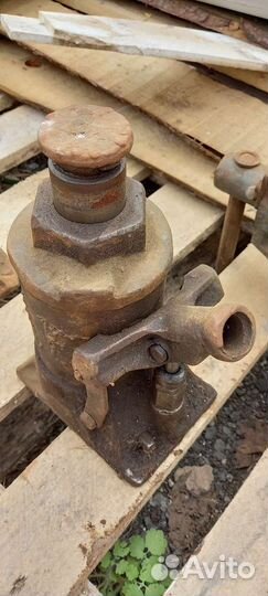 Домкрат гидравлический