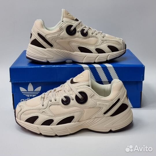 Кроссовки женские Adidas